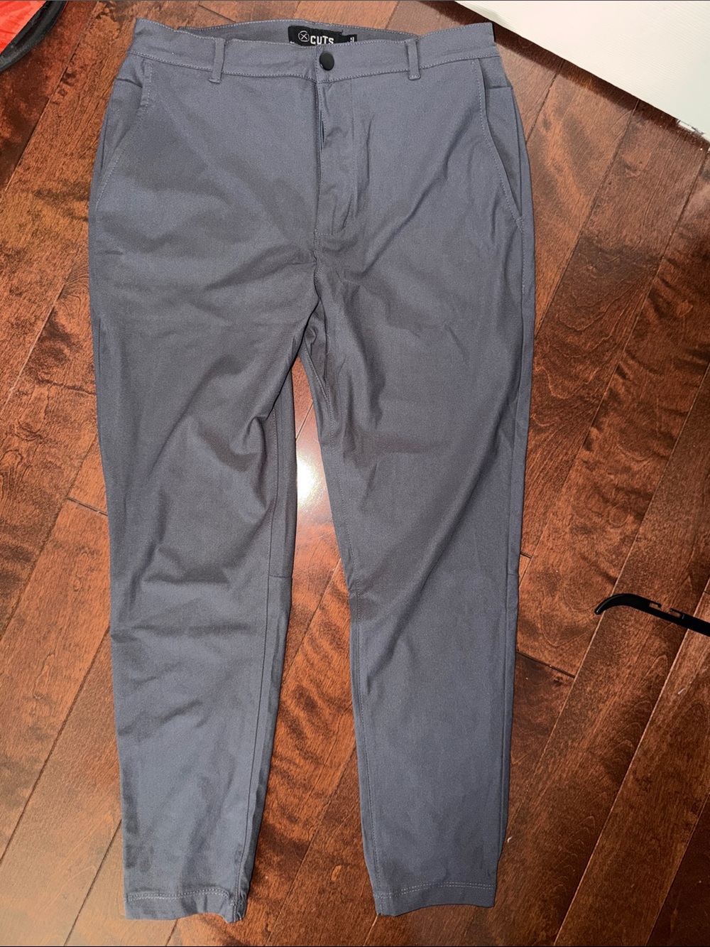 Cuts AO Men's Gray Jogger Pants